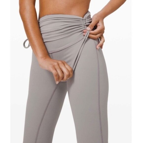 NWT Lululemon Hug Your Core SHR Tight 28” Size 2 - Picture 6 of 15
